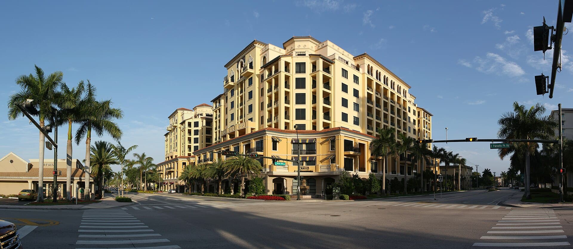 Palmetto Park Road at Mizner Boulevard in downtown Boca Raton, Florida